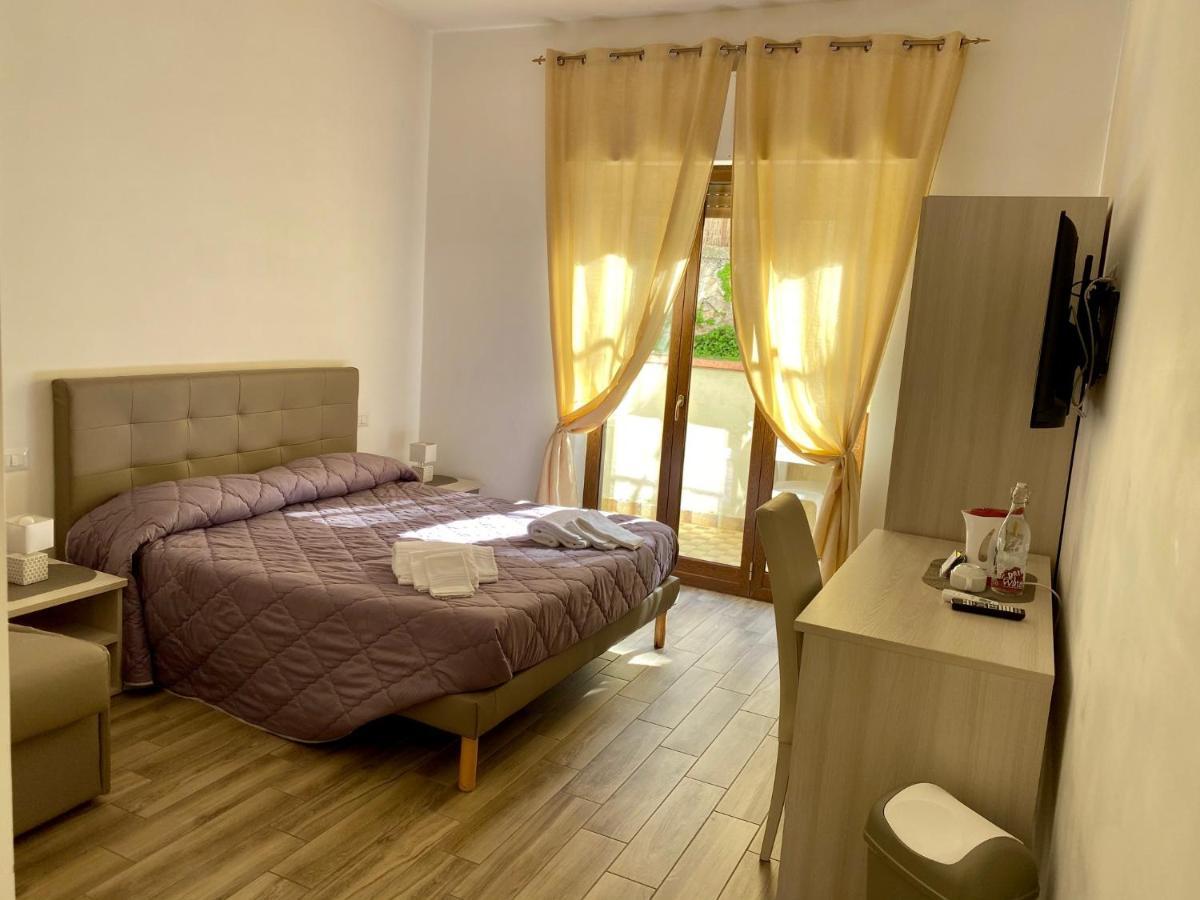 Caruso Rooms Соренто Екстериор снимка